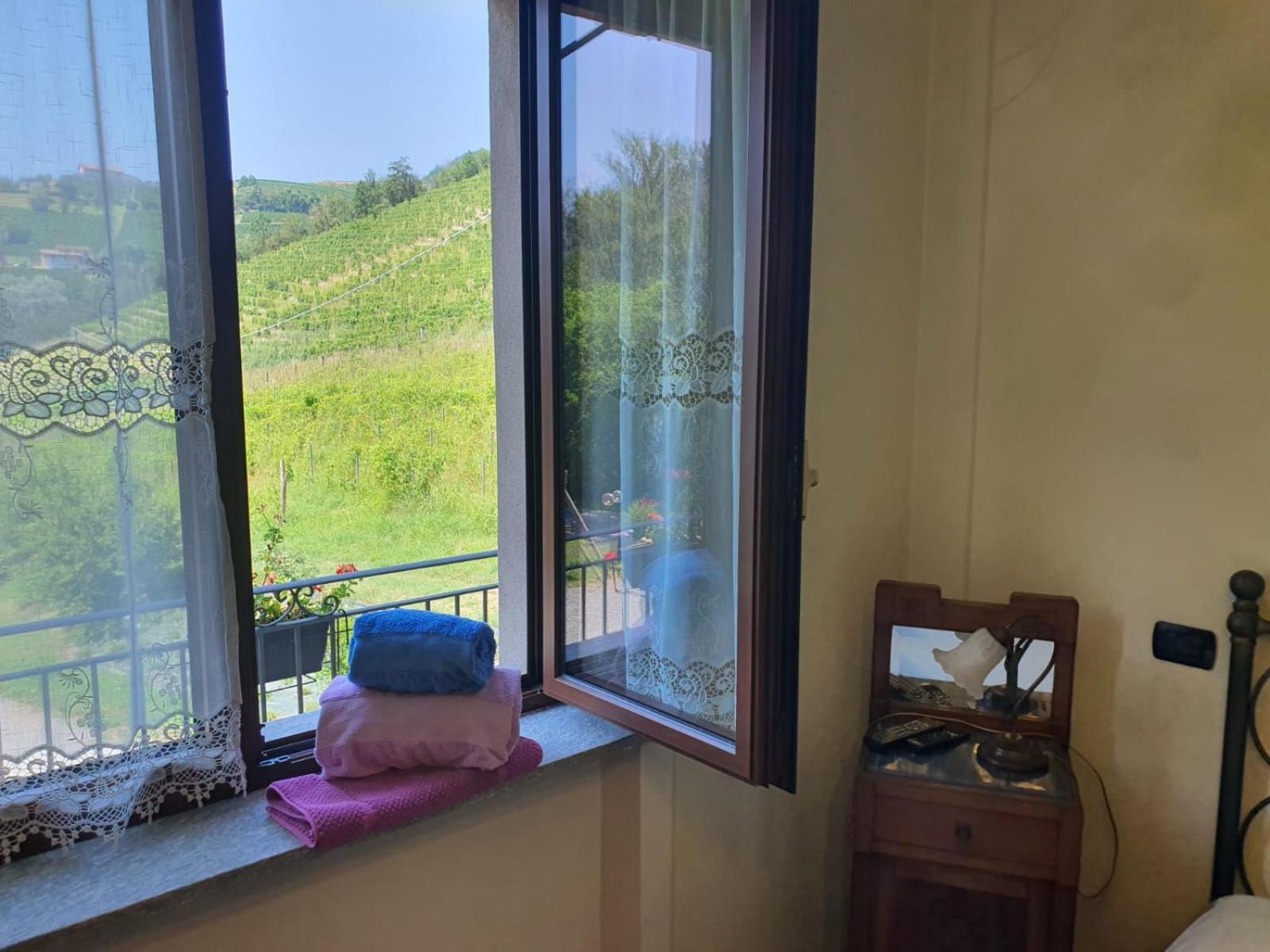 Agriturismo Cascina L'Arche Santo Stefano Belbo Exteriör bild