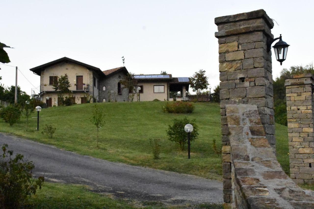 Agriturismo Cascina L'Arche Santo Stefano Belbo Exteriör bild